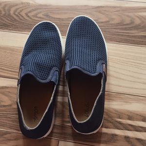 Olukai shoe